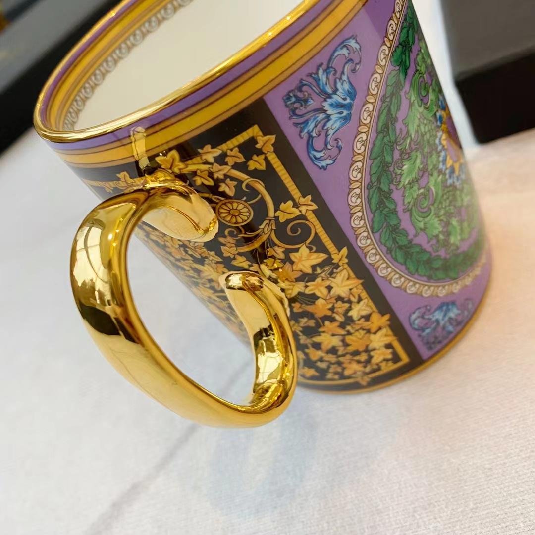 Versace single mug  - Image 3 of 3